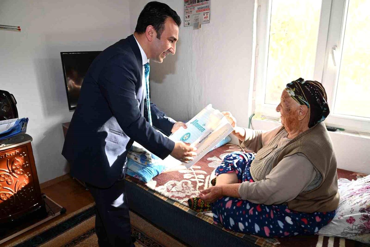MASKİ, Manisa\'daki Depremzedelere Yardım Etti