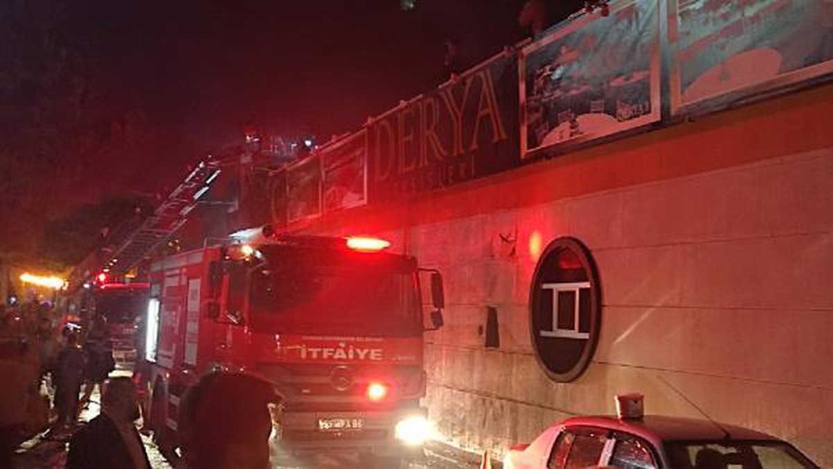 Samsun\'da Düğün Salonunda Yangın Çıktı