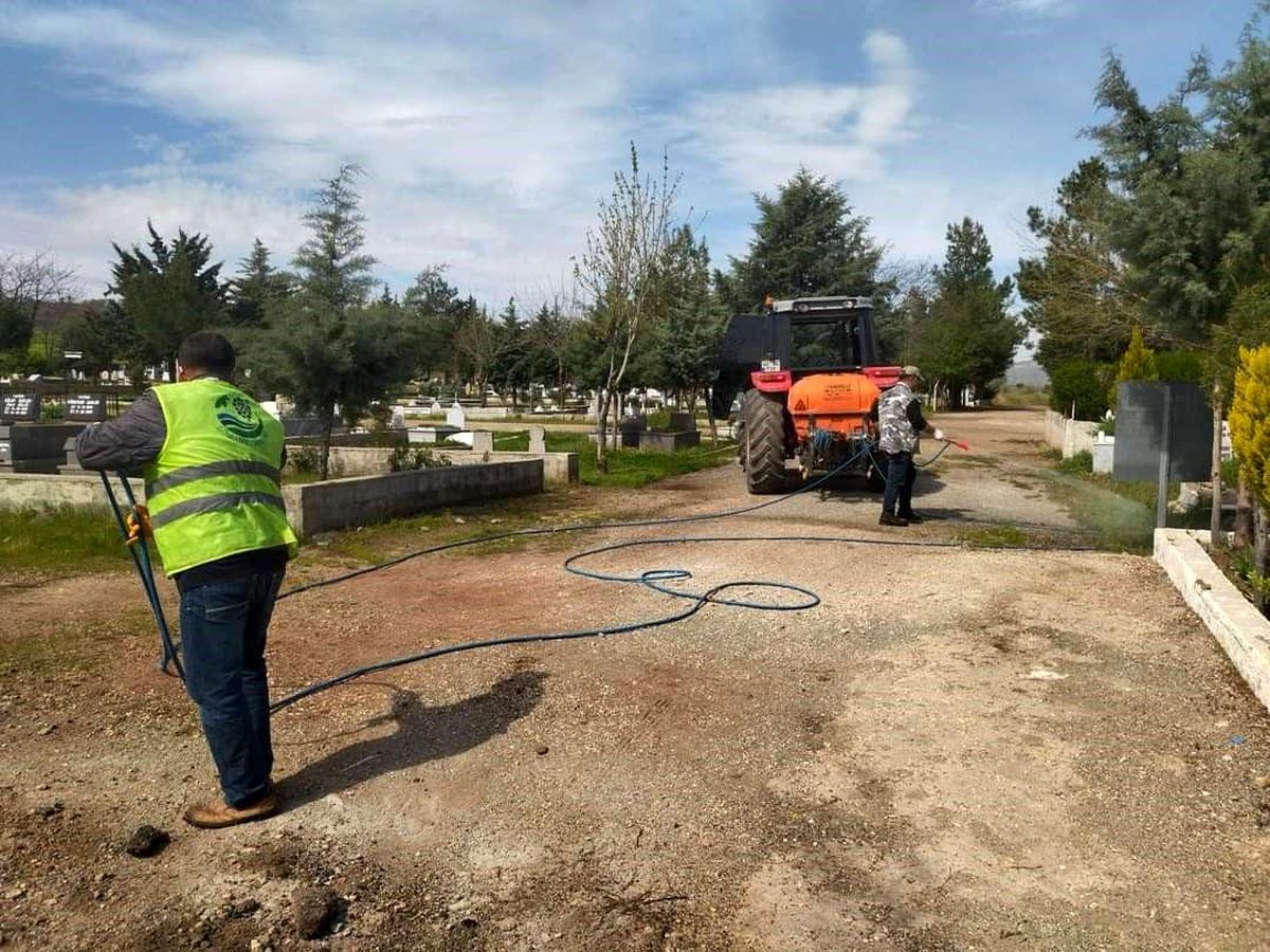 Gölbaşı Belediyesi, Zararlı Böcek ve Haşerelere Karşı Çalışma Başlattı