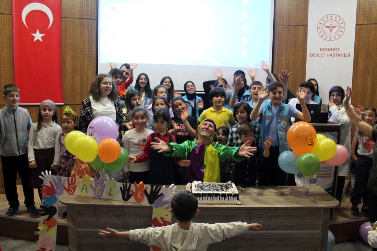 Bayburt Devlet Hastanesinde Çocuklara El Hijyeni Etkinliği