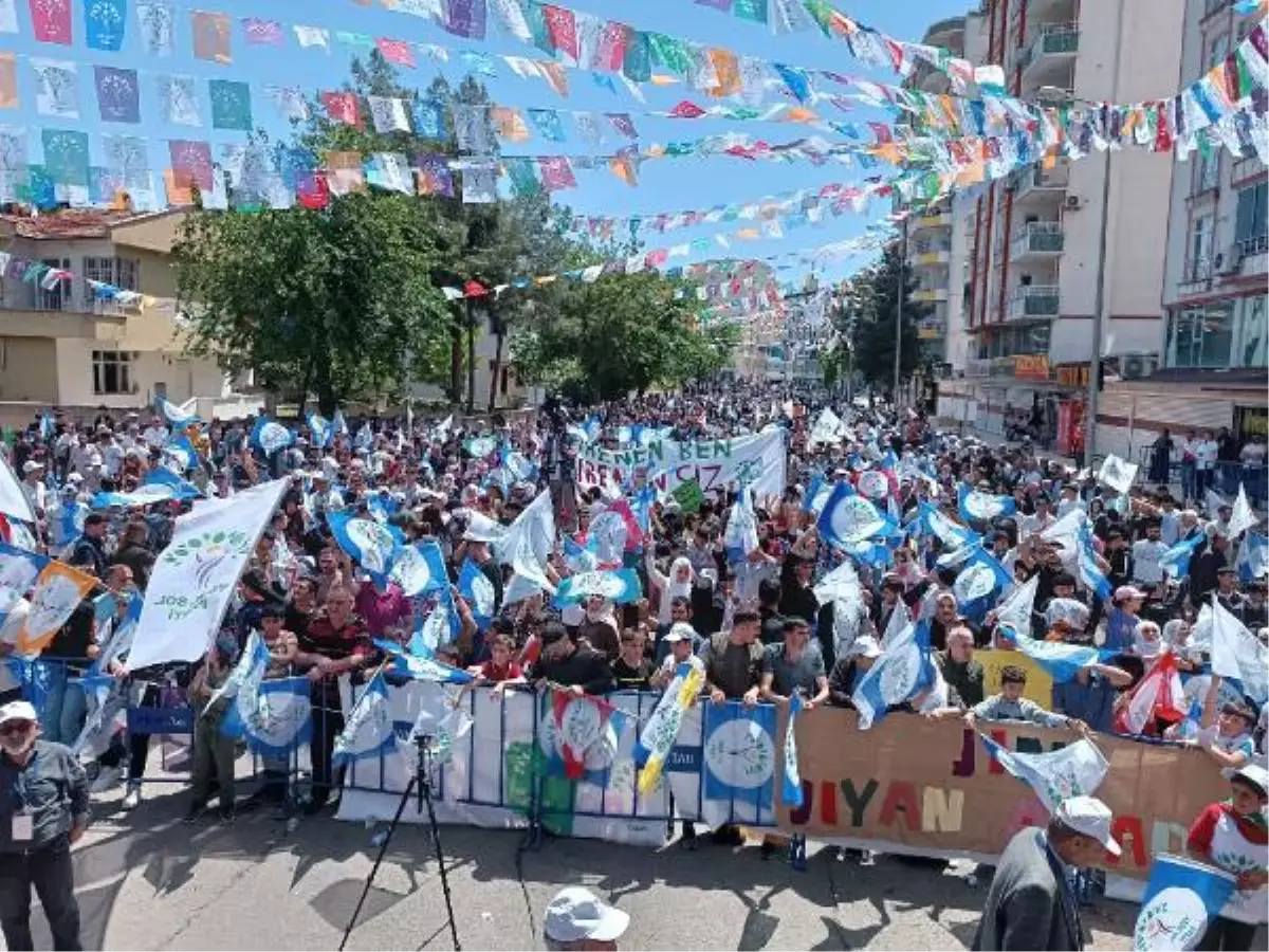 HDP Eş Genel Başkanı Sancar: \'Cudi\'den petrol çıktı\' yalan, hepsi seçim için uydurdukları hikayeler