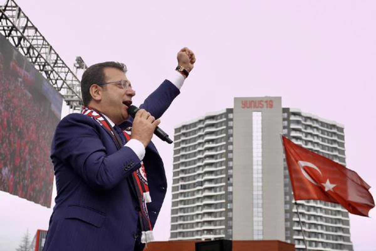 İmamoğlu: Herkes Mutsuz ve Umutsuz