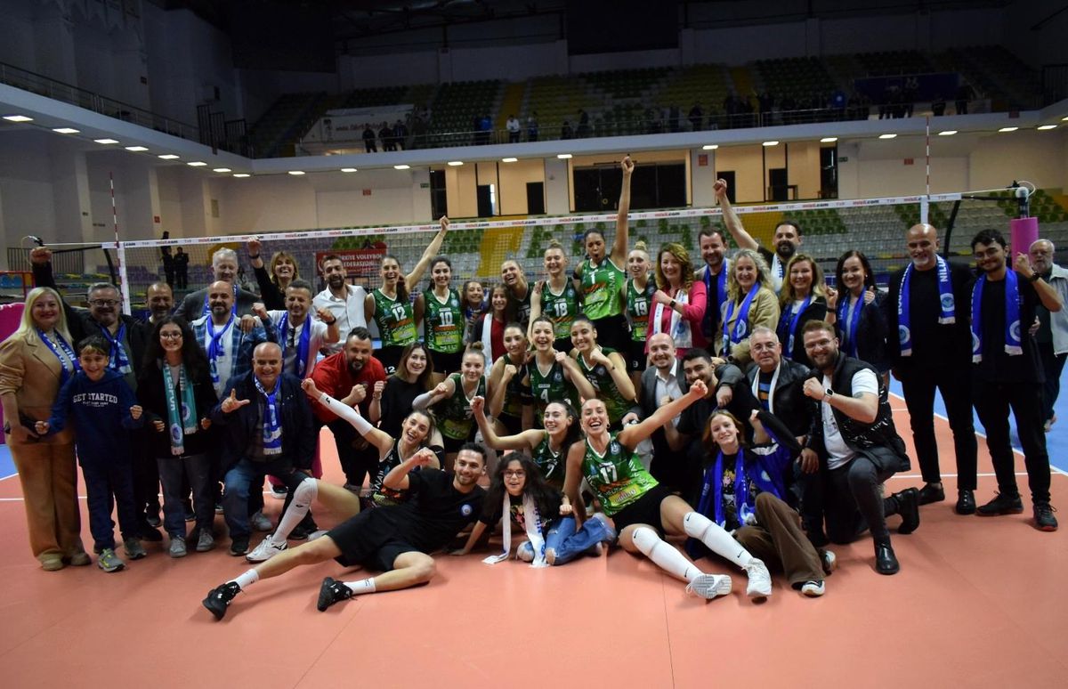 Nilüfer Belediyespor Kadın Voleybol Takımı play-off 5/8 etabını geçti