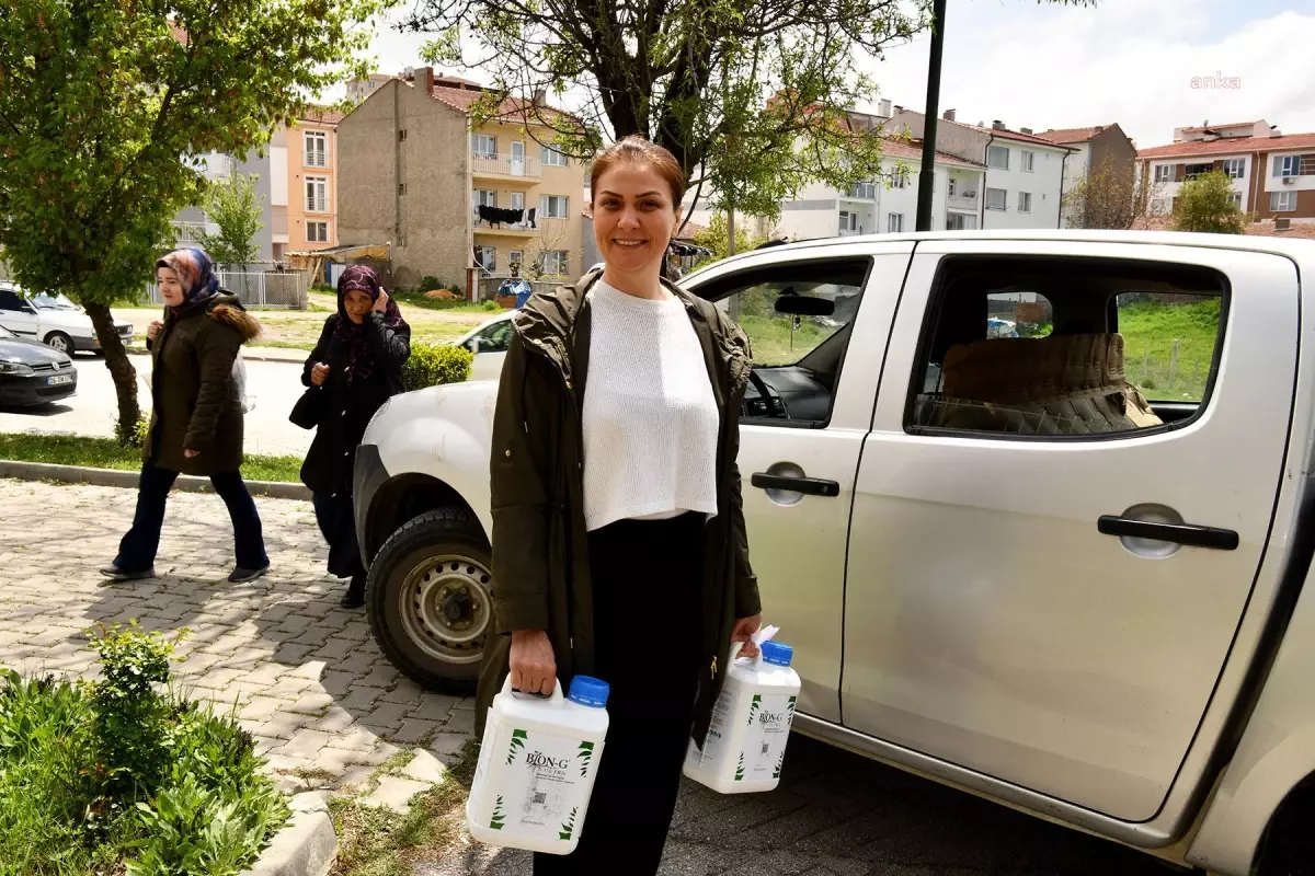 Tepebaşı Belediyesi, Küçük Üreticilere Sıvı Gübre Desteği Veriyor