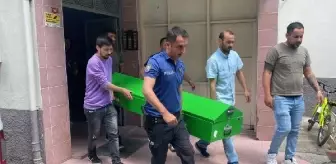 Adana'da 2 çocuk annesi kadın evinde öldürüldü