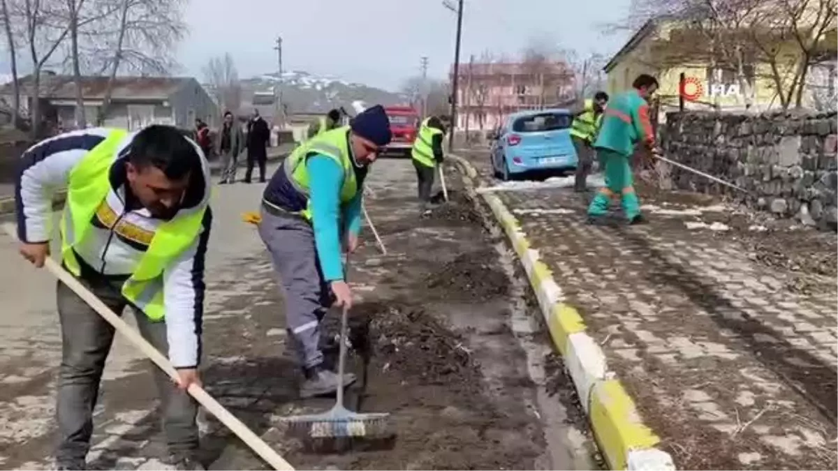 Ardahanda yol yapım çalışmaları sürüyor