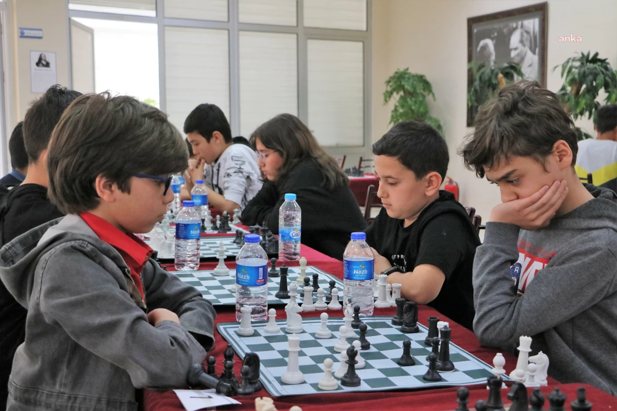 Aydın Büyükşehir Belediyesi Geleneksel Satranç Turnuvası\'nda 96 finalist mücadele etti