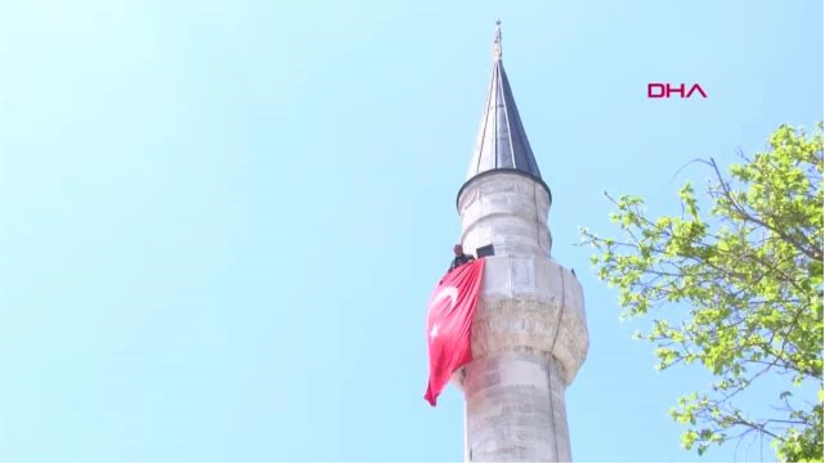 Kültür ve Turizm Bakanı Mehmet Nuri Ersoy, Tevfikiye Camii\'ni ziyaret etti