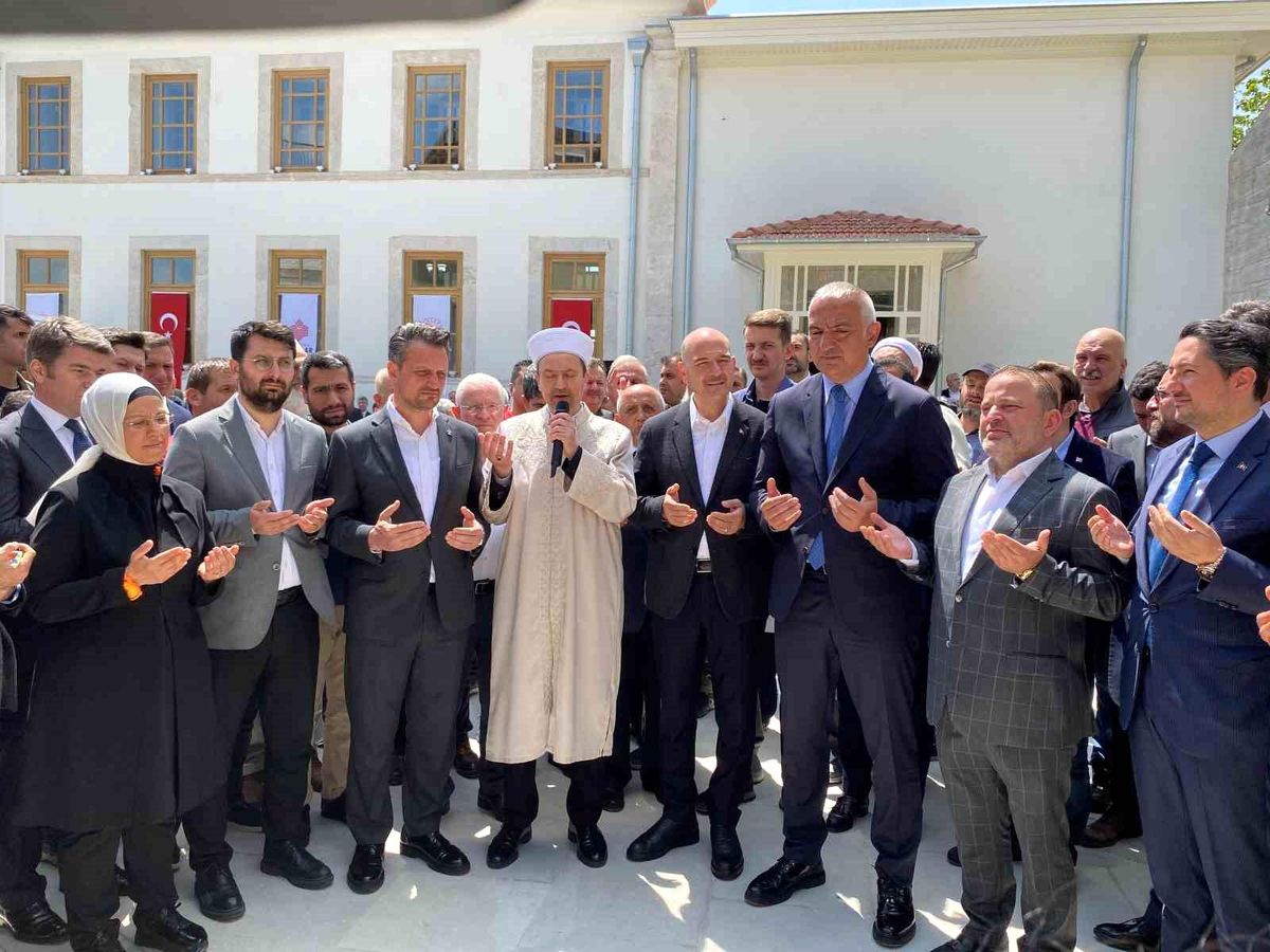 Beşiktaş Arnavuköyde Restorasyonu Tamamlanan Tevfikiye Camii Açıldı