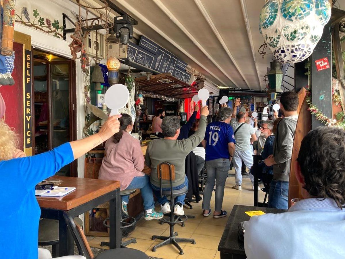 Marmaris\'te Bodrum Müzayede tarafından eski eşya mezatı düzenlendi