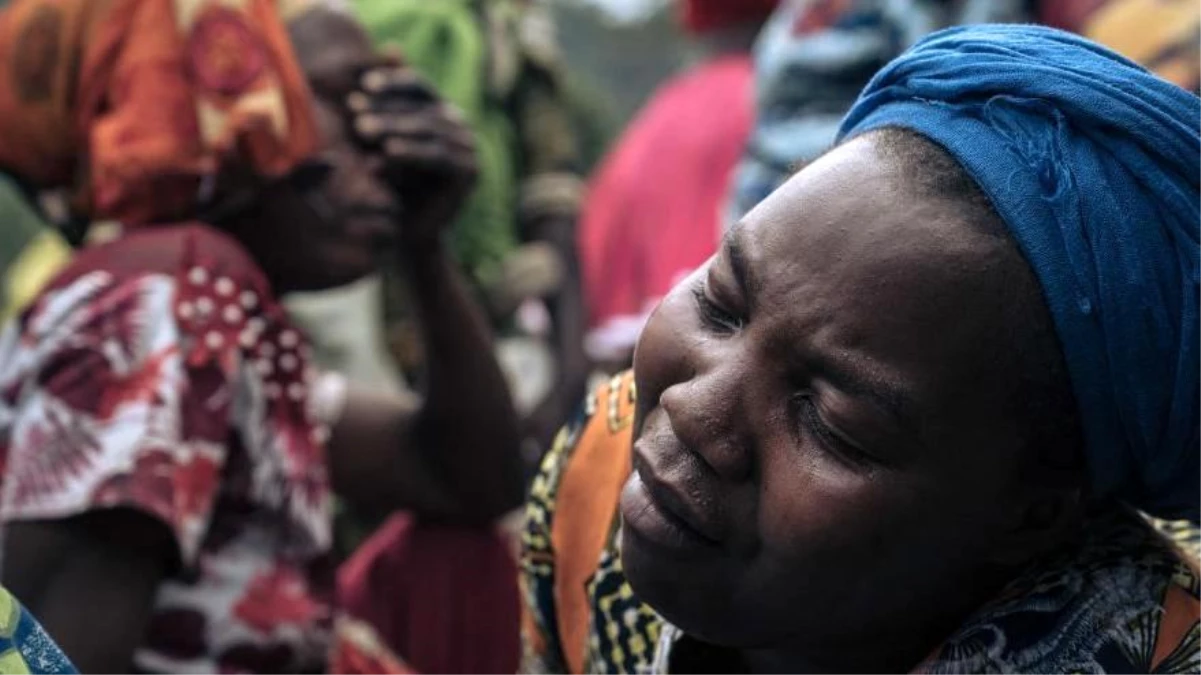 Demokratik Kongo\'da sel ve toprak kayması: Yaklaşık 400 kişinin cesedi çıplak ellerle çıkartıldı