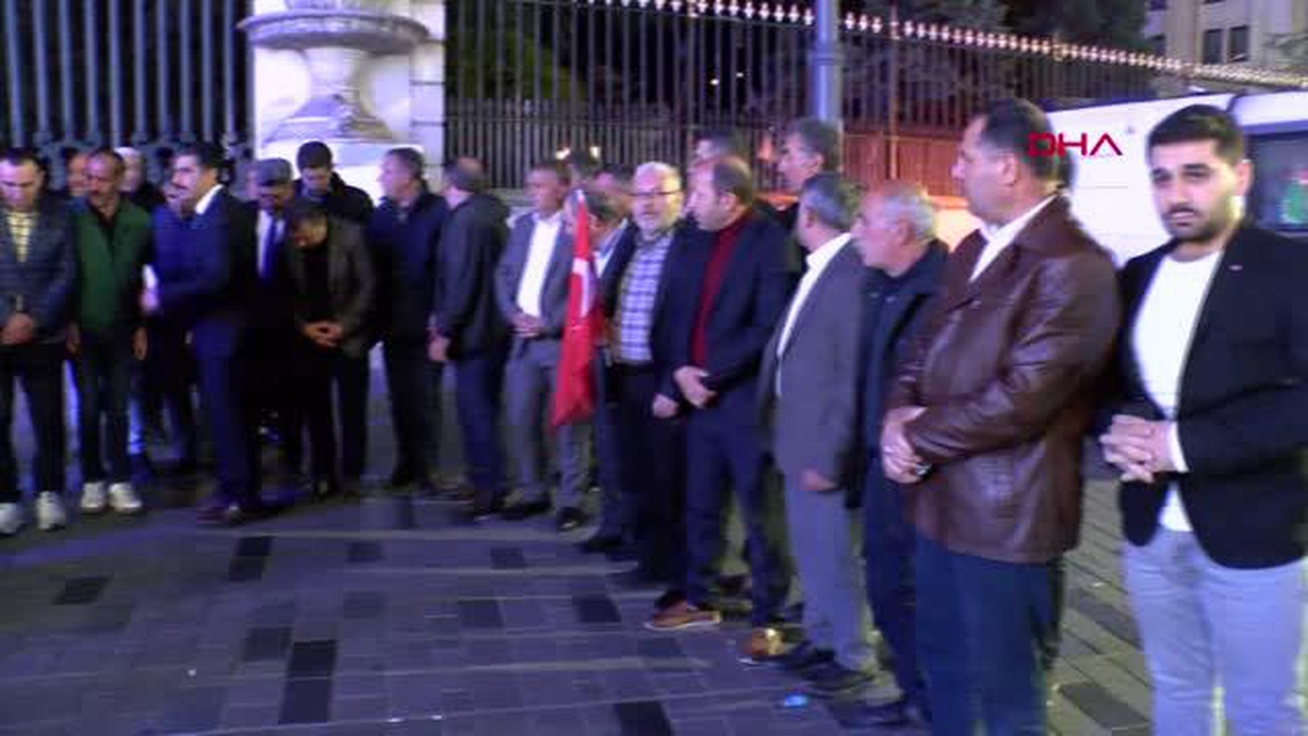 Erzurumlular Ekrem İmamoğlu\'nun konuşması sırasında yaşanan olayla ilgili açıklama yaptı