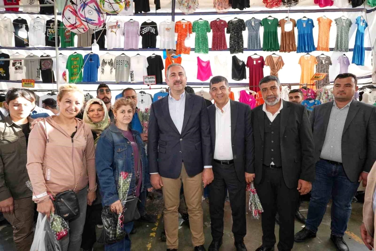 Şehitkamil Belediye Başkanı Rıdvan Fadıloğlu ve Abdulhamit Gül Pazar Esnafını Ziyaret Etti