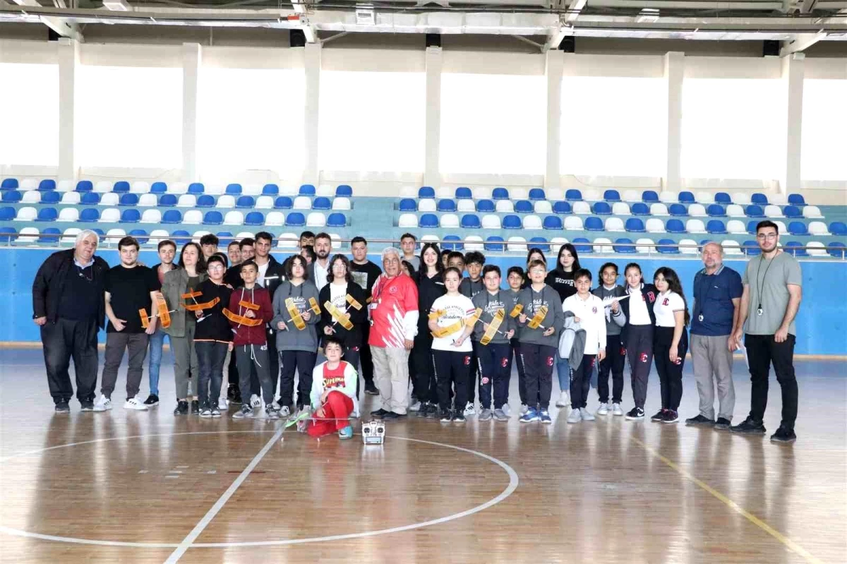Karaman\'da Okul Sporları Hava Sporları Yarışmaları Yapıldı