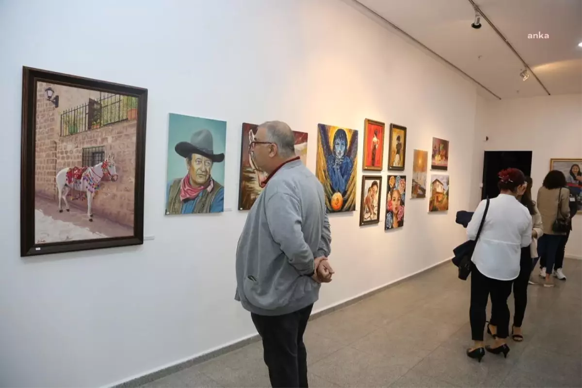 Küçükçekmece\'de SMA\'lı çocuklar yararına sergi açıldı