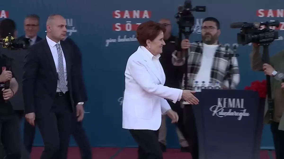 Meral Akşener: \'Yakında peygamberliğini ilan ederse hiç şaşırmam\'