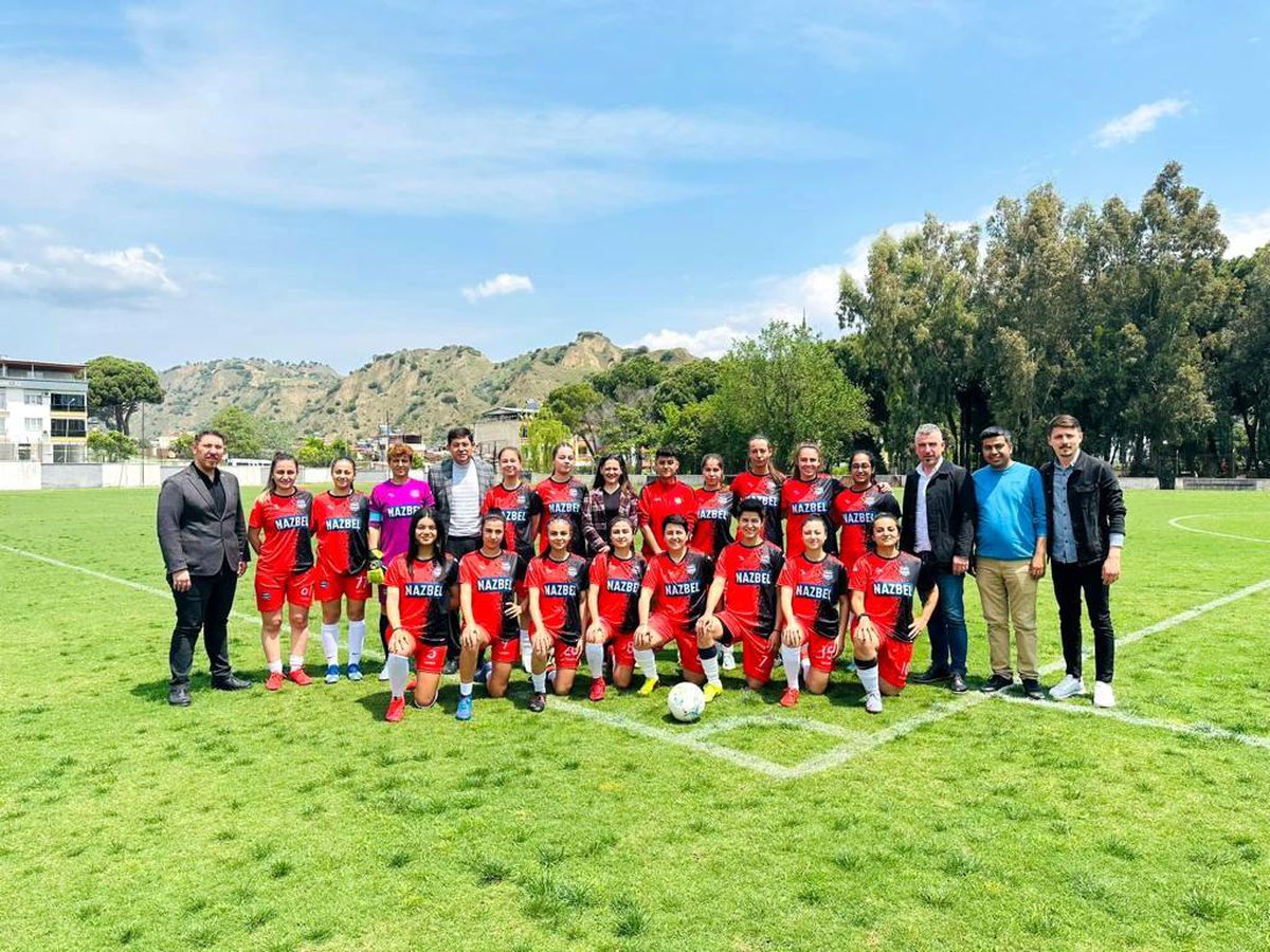 Eşin Group Nazilli Belediyespor Kadın Futbol Takımı Play-Off\'a katılmaya hak kazandı