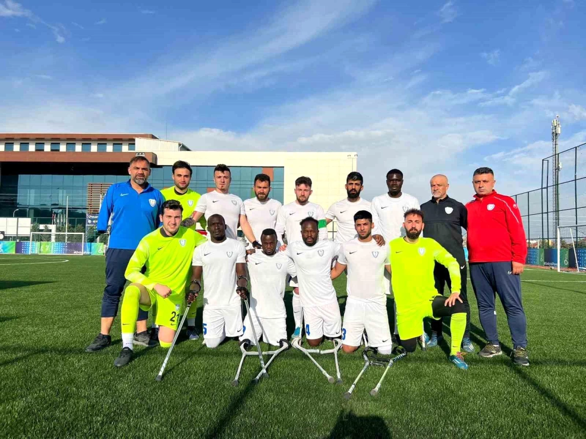 Şahinbey Belediye Ampute Futbol Takımı Pendik\'i 4-1 Yendi
