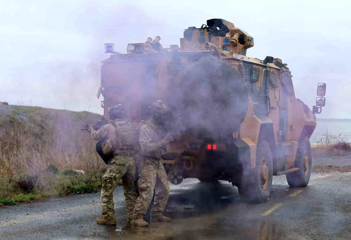 SAS Komandoları El Yapımı Patlayıcıyı Zararsız Hale Getirme Eğitimi Yaptı