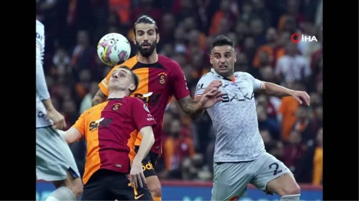 Galatasaray 1 - Medipol Başakşehir 0: İlk yarı