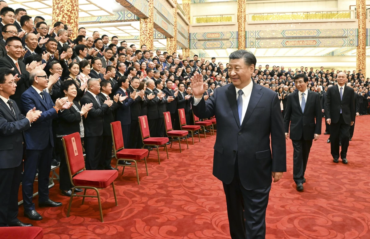 Xi Jinping, Denizaşırı Çin Dernekleri Dostluk Konferansı Temsilcileriyle Buluştu