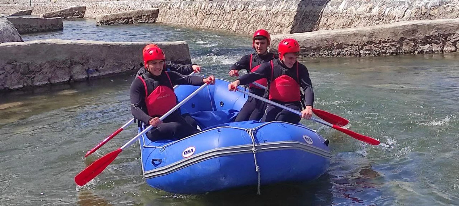Yozgat Çekerek Belediyesi Rafting Takımı Türkiye 2.si oldu