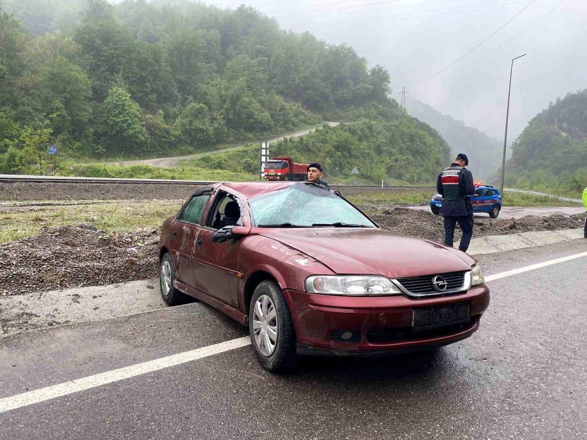 Zonguldak\'ta trafik kazası: İki kişi yaralandı