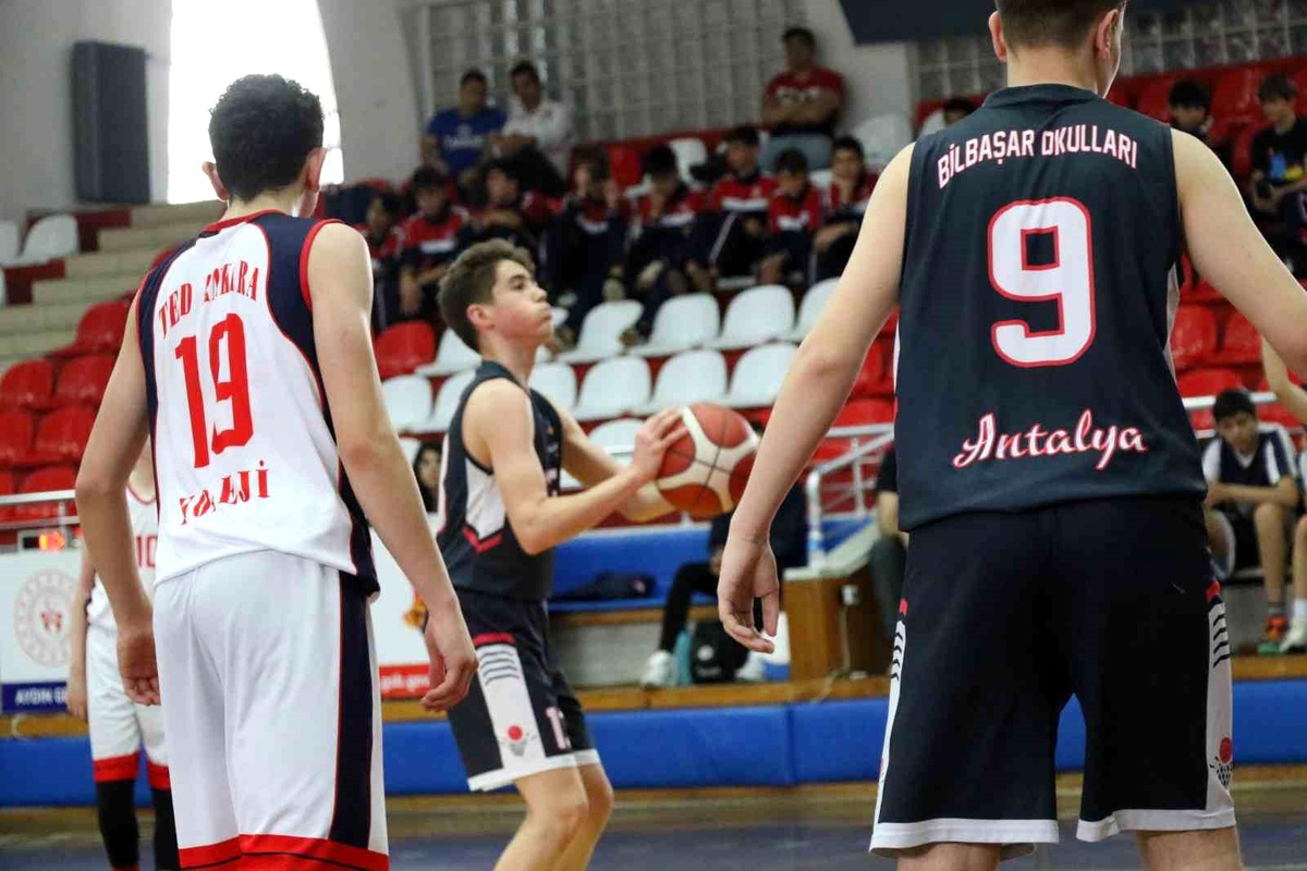Okul Sporları Yıldız Kız-Erkek Basketbol Yarı Finali Aydın\'da Başladı