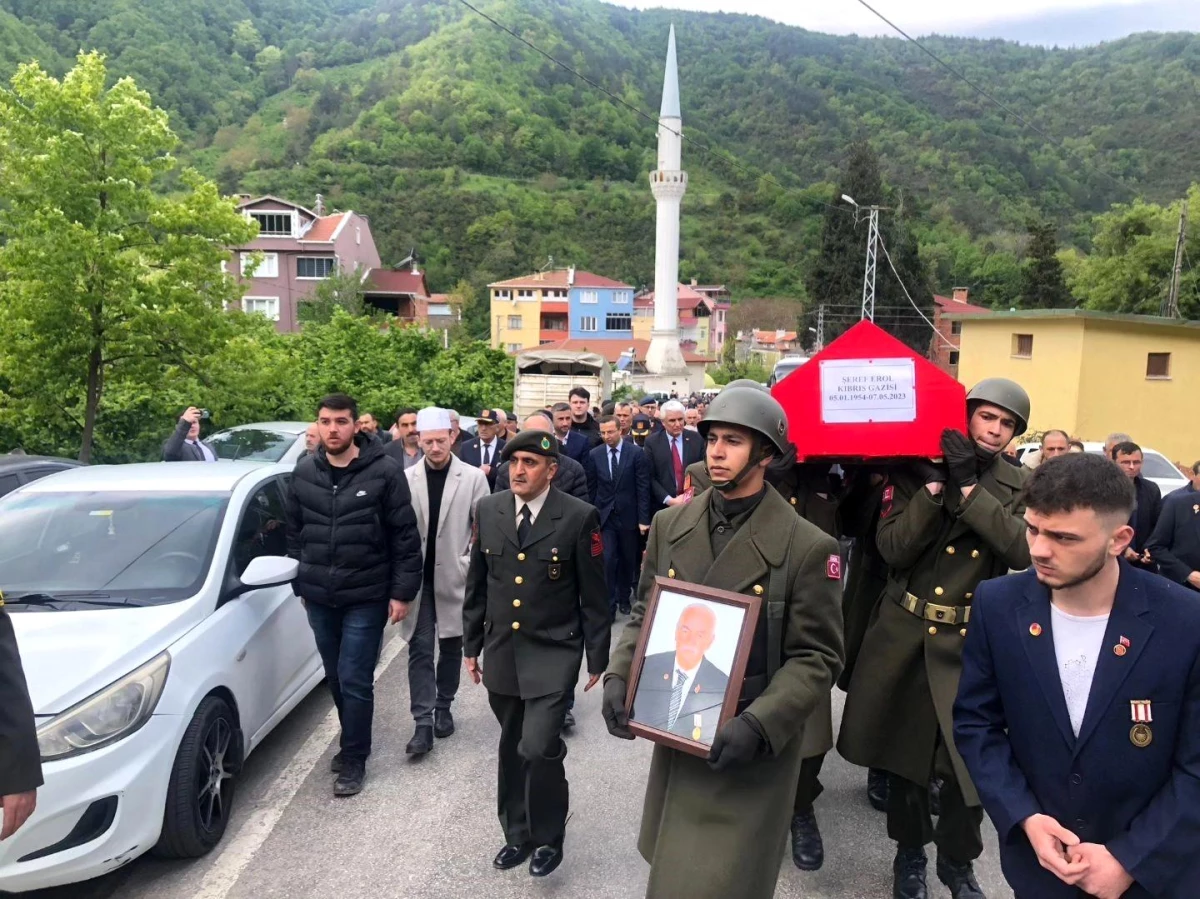 Kıbrıs Gazisi Şeref Erol, Kastamonu\'da Son Yolculuğuna Uğurlandı