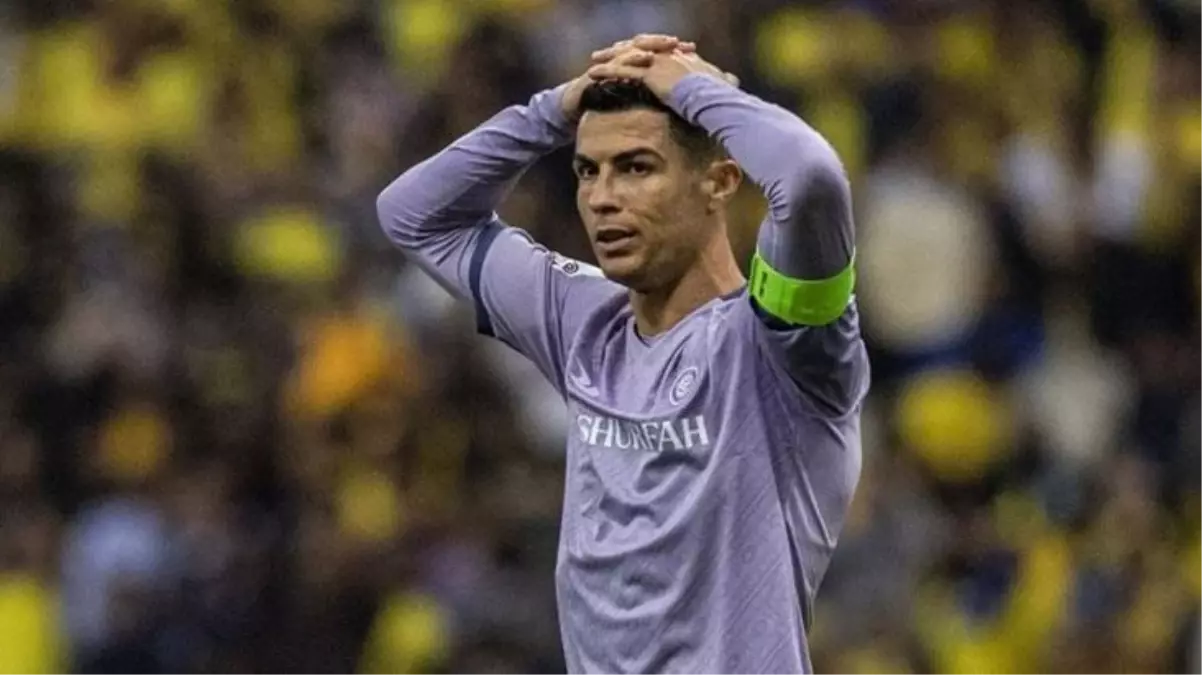 Al-Nassr\'da mutsuz olduğu bilinen Cristiano Ronaldo, son maçta yaptığı hareketle büyük tepki topladı
