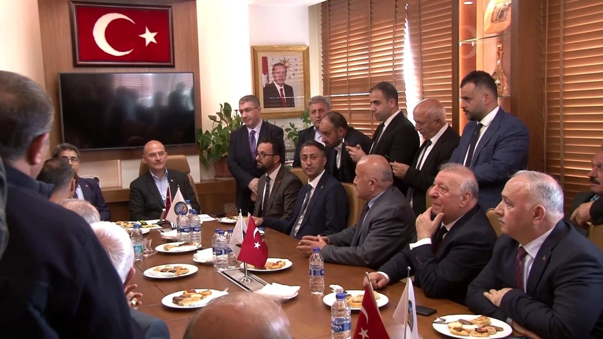 İçişleri Bakanı Soylu: İstanbul Belediyesi PKK-KCK iltisaklıları işe alıyor