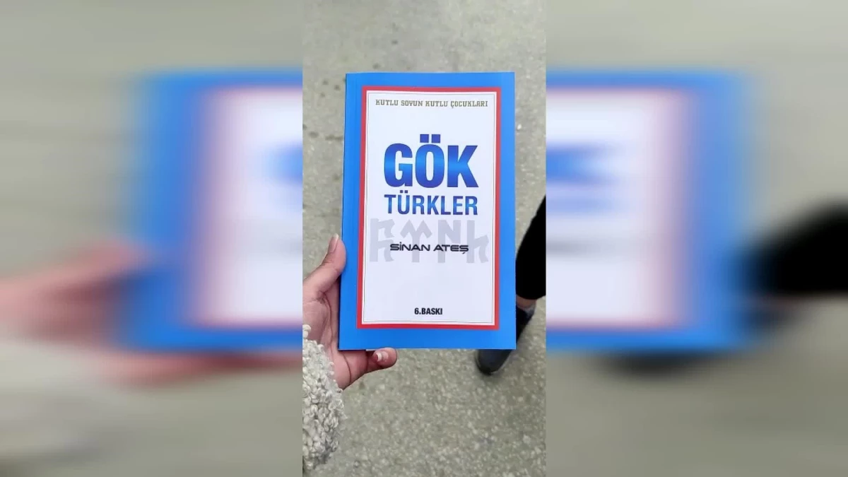 \'Göktürkler\' Kitabını Dağıtan Üç Genç Bursa\'da Gözaltına Alındı