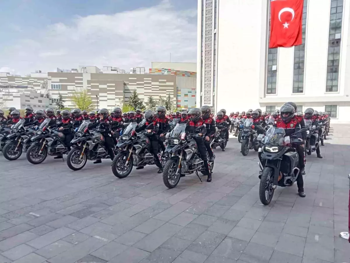 Ankara\'da Yunus Polisler Motosikletli Göreve Başladı