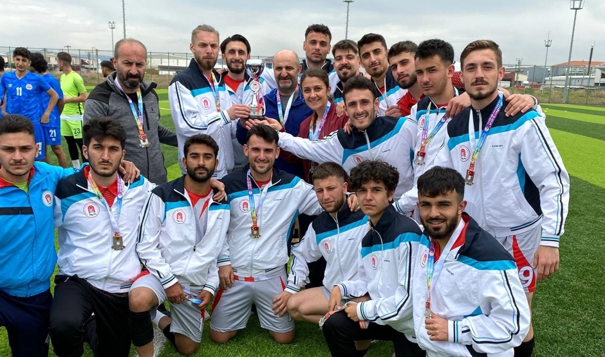 Amasya Üniversitesi Futbol Takımı Süper Lige Yükseldi