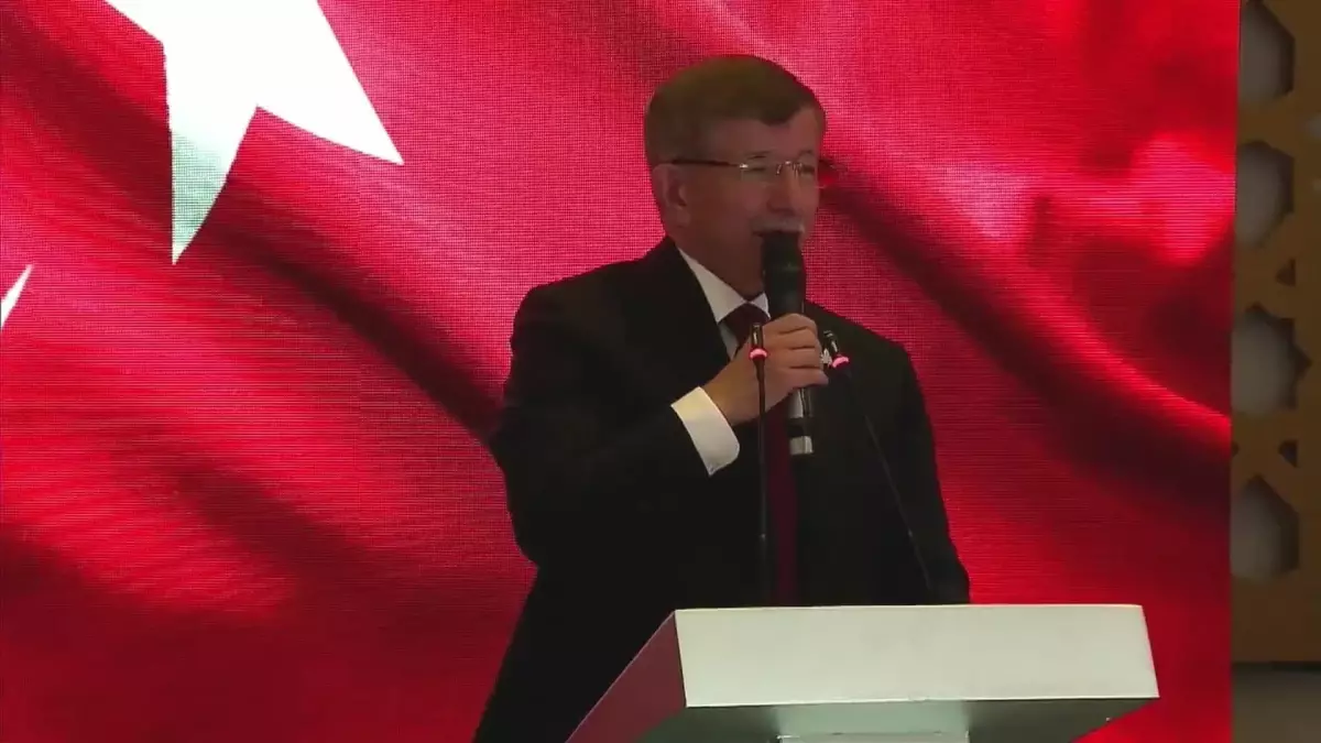 Davutoğlu: Bir Kürt çocuğunun da hakkı, hukuku aynıdır