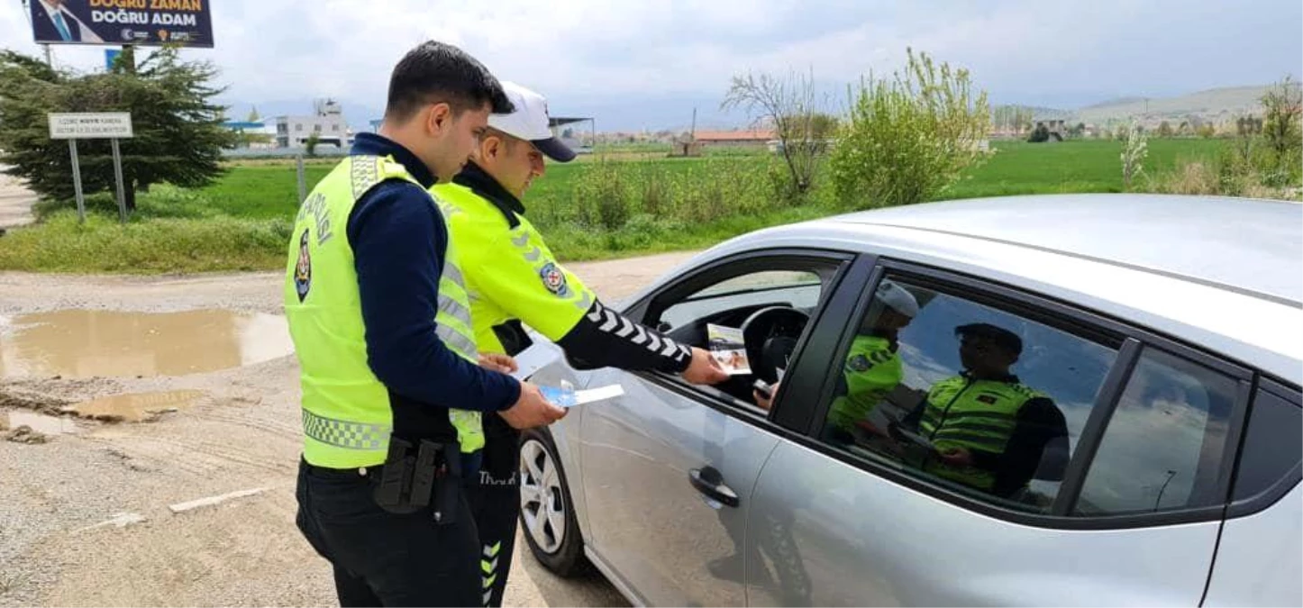 Afyonkarahisar\'da Jandarma ve Polis Trafik Denetimleri Devam Ediyor