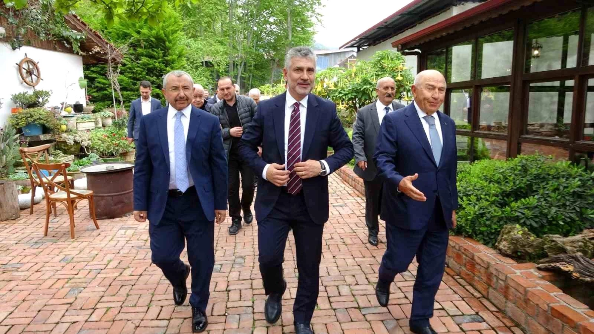 Nihat Özdemir, AK Parti Trabzon Milletvekili Adayı Yılmaz Büyükaydın\'a destek verdi