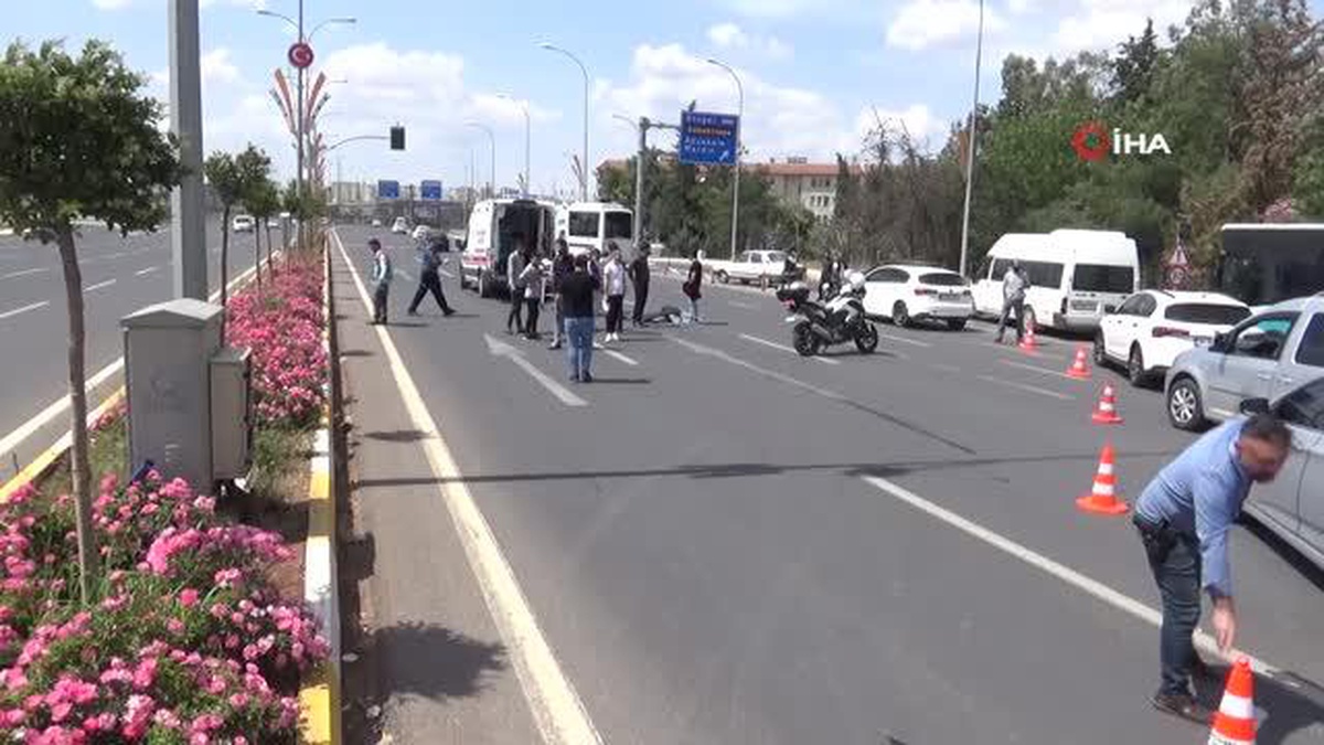 Otomobilin çarptığı anne ve oğlu 50 metre fırladı, anne hayatını kaybetti