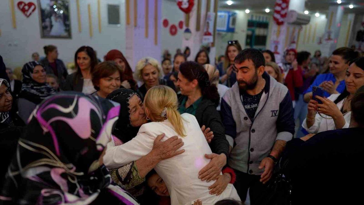 Elazığ Bağımsız Milletvekili Adayı Yasemin Açık Seçim Çalışmalarına Devam Ediyor