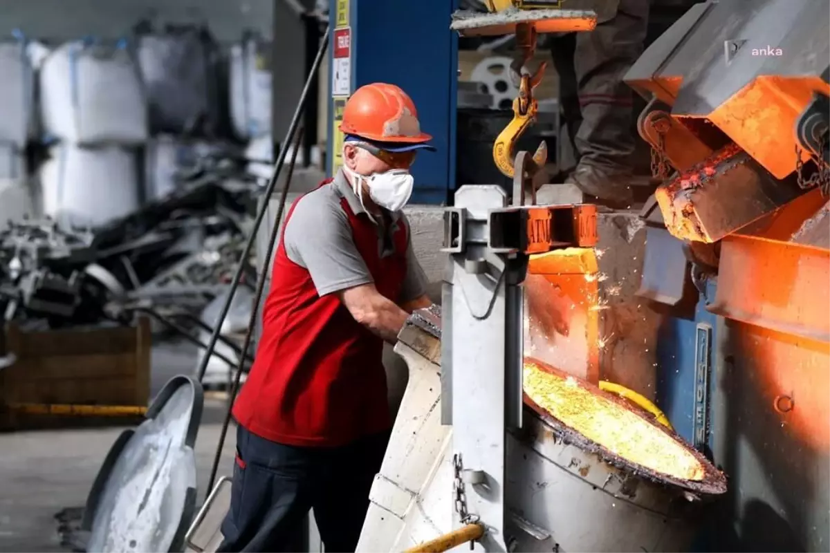 Mart ayında sanayi üretimi yıllık yüzde 0,1 azaldı