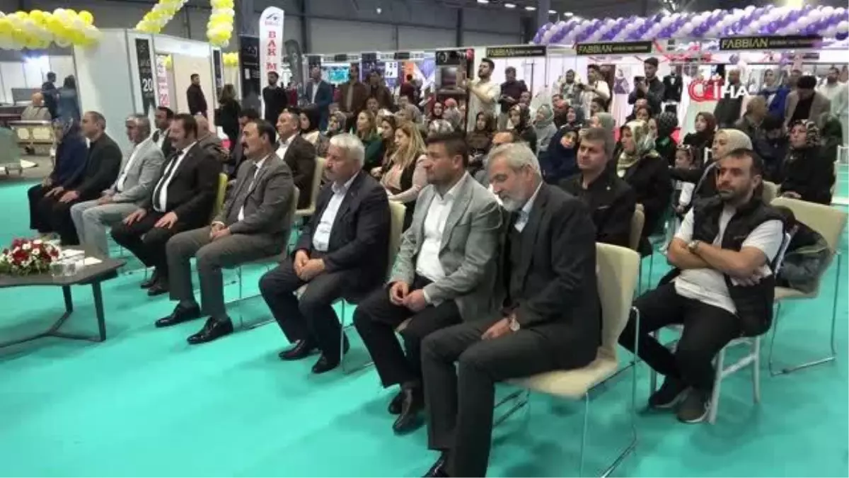 Van Evlilik Hazırlıkları ve Mobilya Fuarı ziyaretçilere açtı