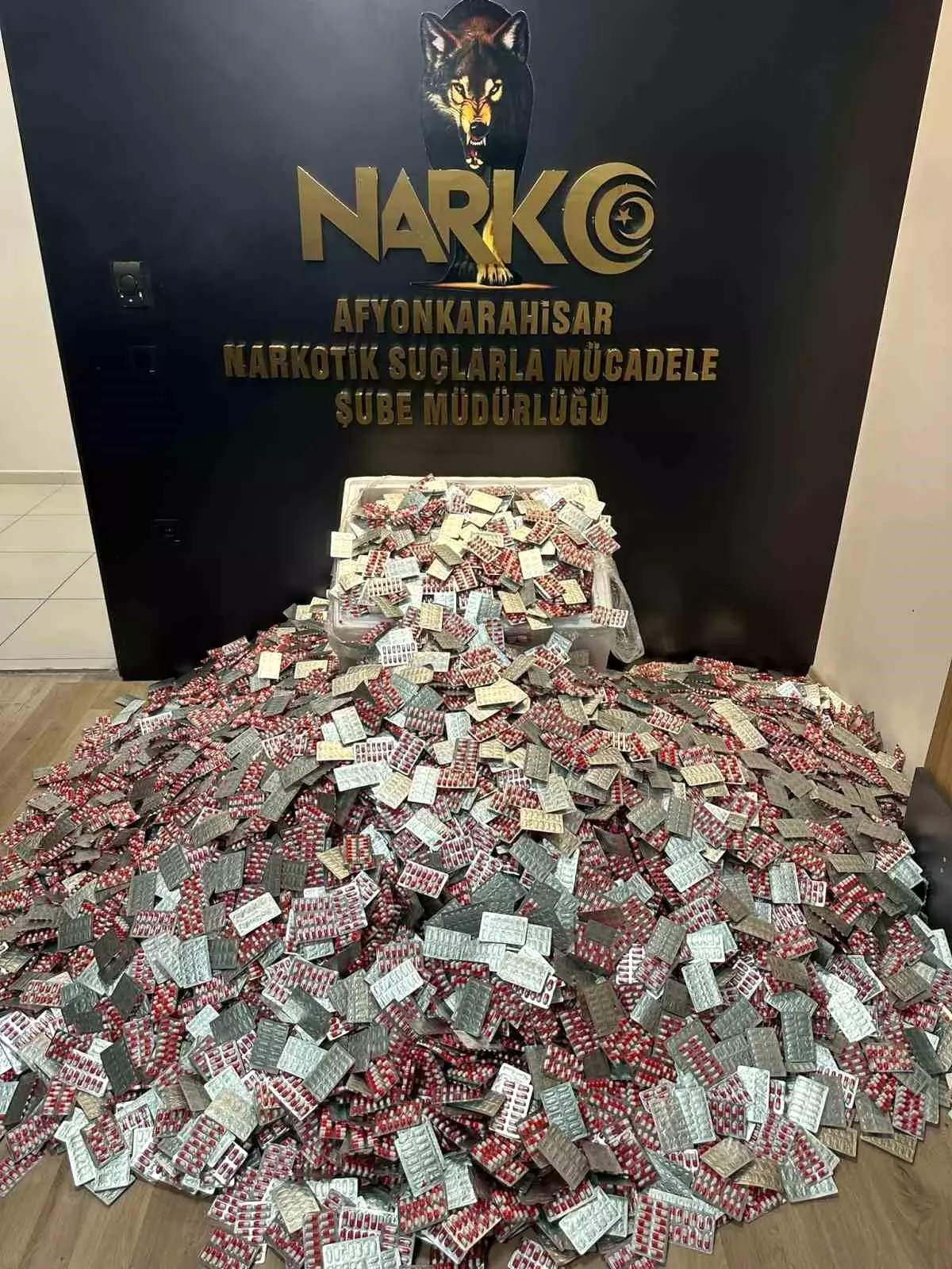 Afyonkarahisarda 220 Bin Adet Uyuşturucu Hap Ele Geçirildi