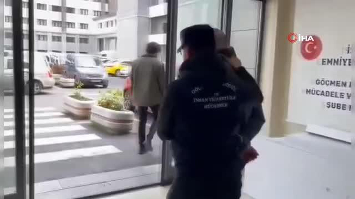 Avcılarda kaçak göçmen taşıyan kamyonet sürücüsü tutuklandı