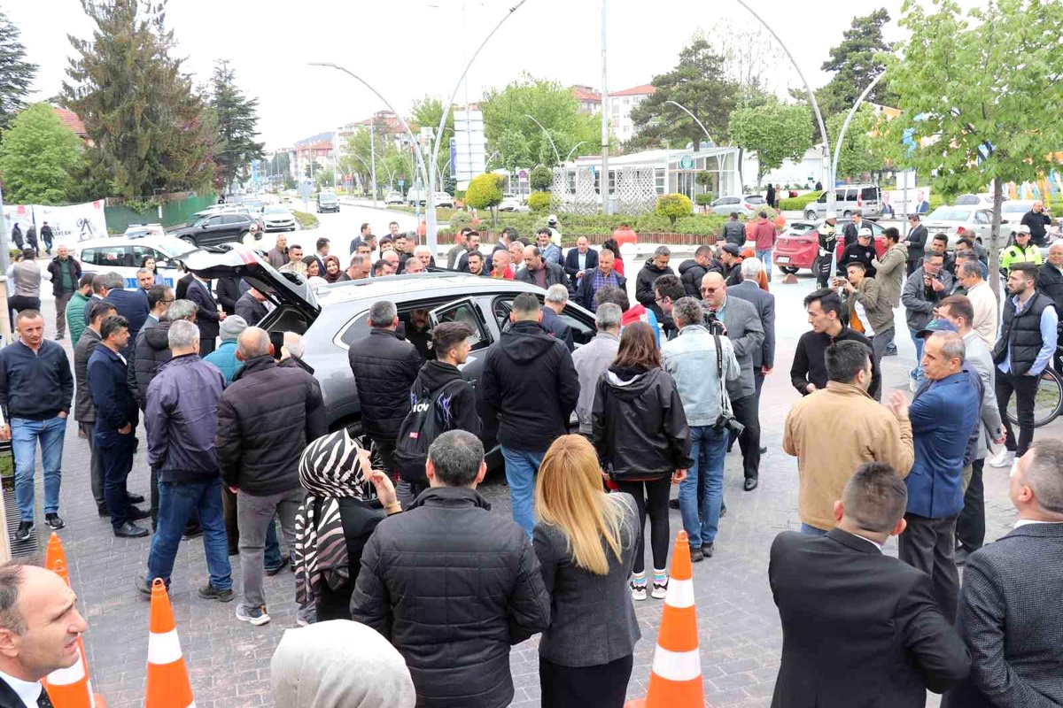 Türkiye\'nin yerli otomobili Togg Bolu\'da ikinci kez sergilendi