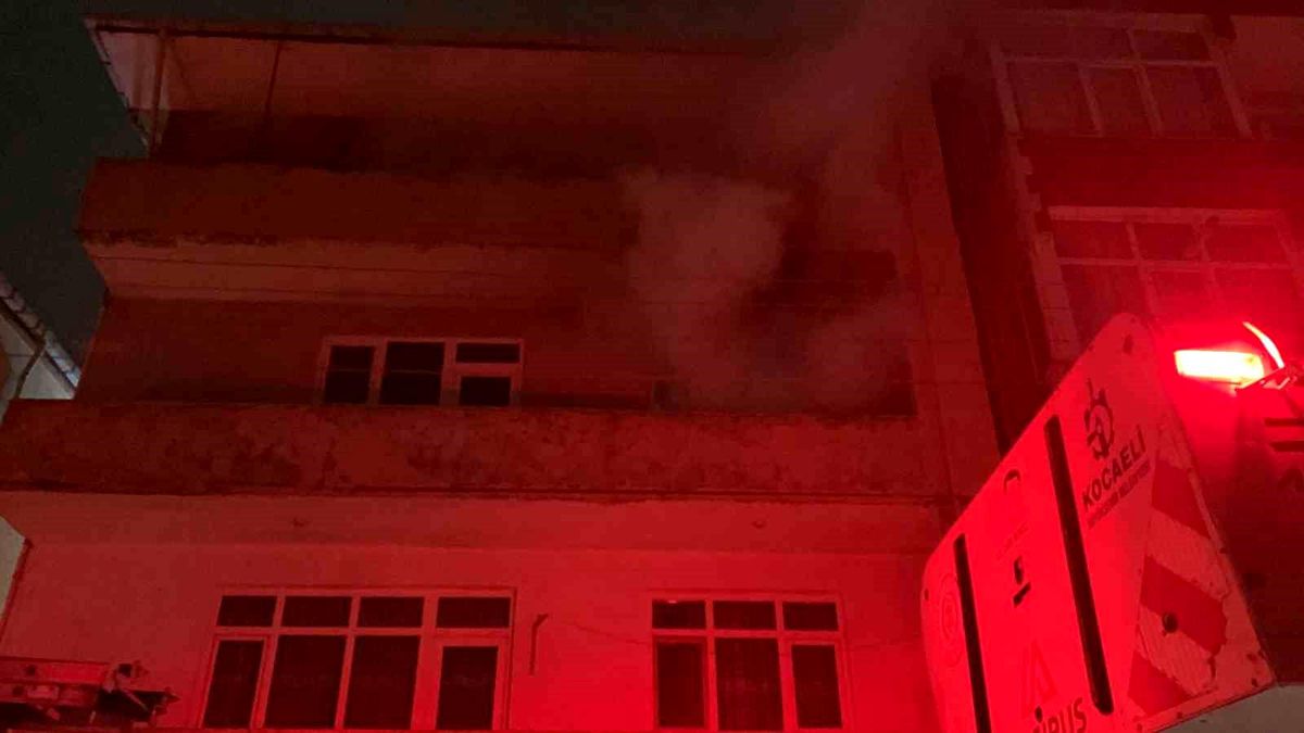 Kocaeli\'de Cinayet Evine Yangınla İlgili Şüpheleri Arttırdı
