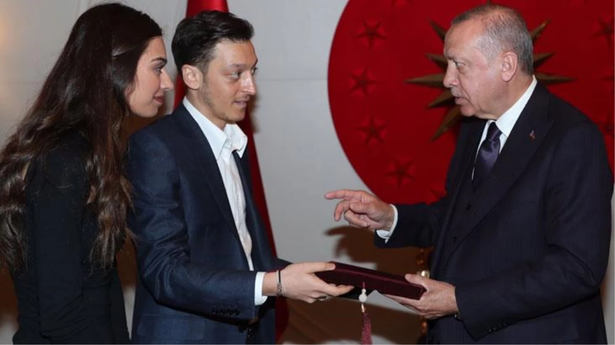 Cumhurbaşkanı Recep Tayyip Erdoğan\'a sorulan sorular Mesut Özil\'i şaşırtmadı: İnsanlarda yanlış bir algı var