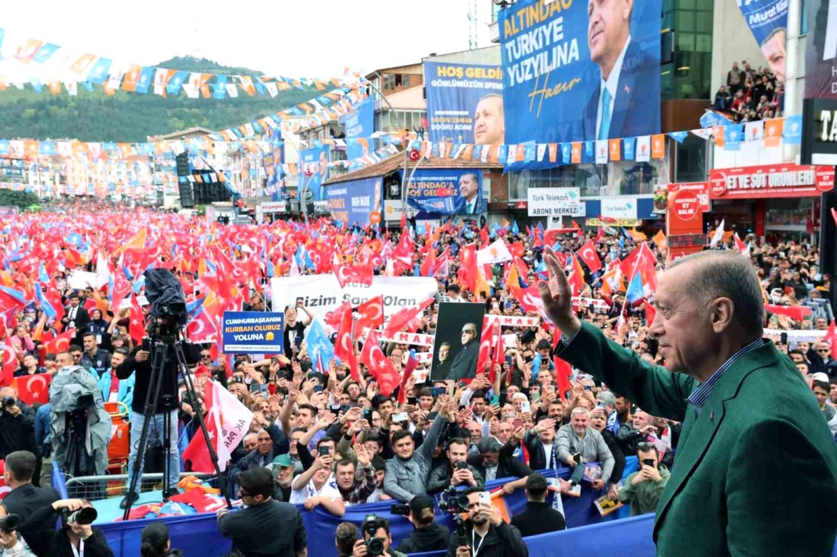 Cumhurbaşkanı Erdoğan: "(İnce\'nin cumhurbaşkanı adaylığından çekilmesi) Doğrusu üzüldüm, keşke bu yarış sonuna kadar böyle devam etseydi"