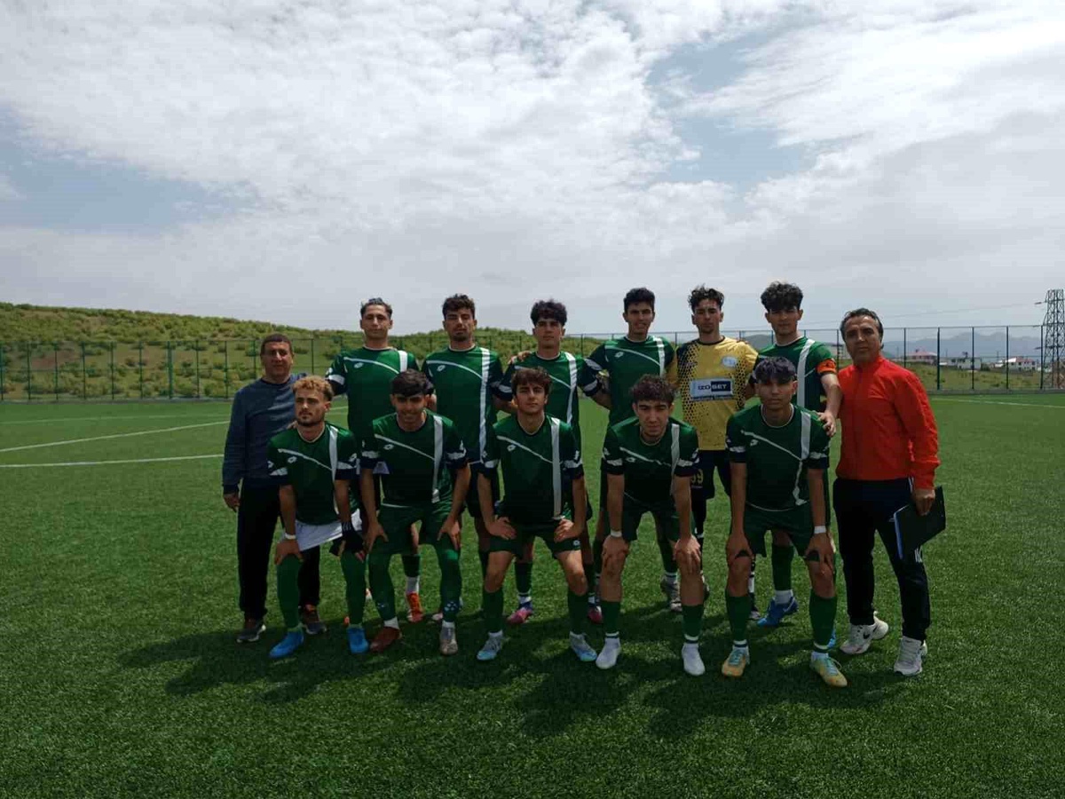 Diyarbakır DSİspor U-18 Takımı Bölge Şampiyonu Oldu