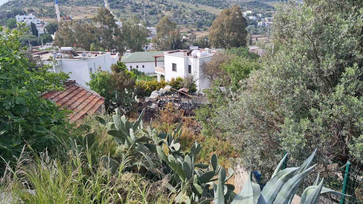 İngiliz Kadın Karavan Yangınında Hayatını Kaybetti
