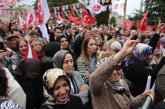 Seçim sürecinde Bahçeli'yi ilk kez böyle gördük! Sesi adeta alanı inletti Seçim sürecinde Bahçeli'yi ilk kez böyle gördük! Sesi adeta alanı inletti